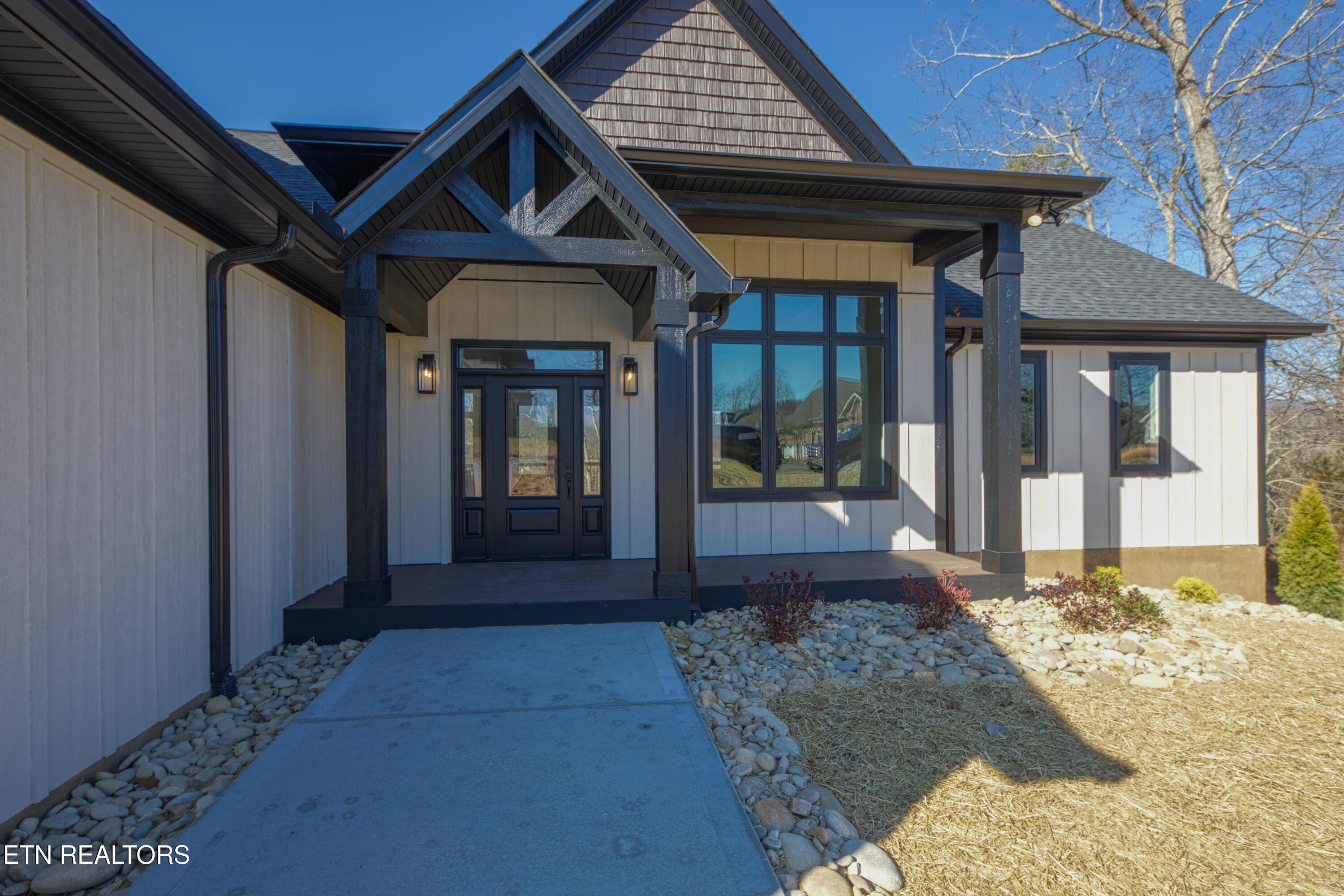 Image 2: 0H3A0139_3_Original