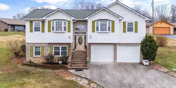 1406 Middle Creek Rd
