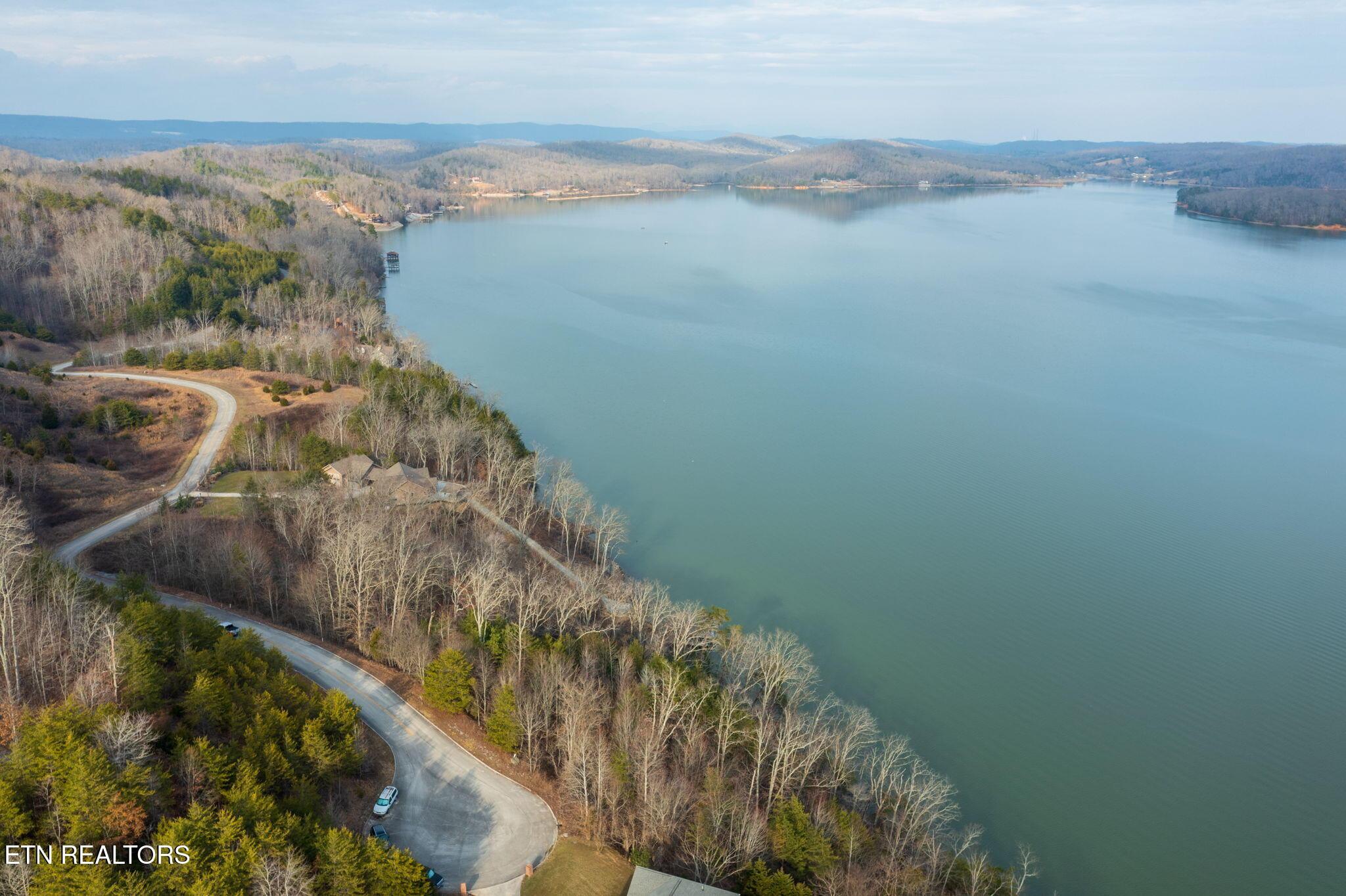 Image 4: homesandvideos aerials-10684