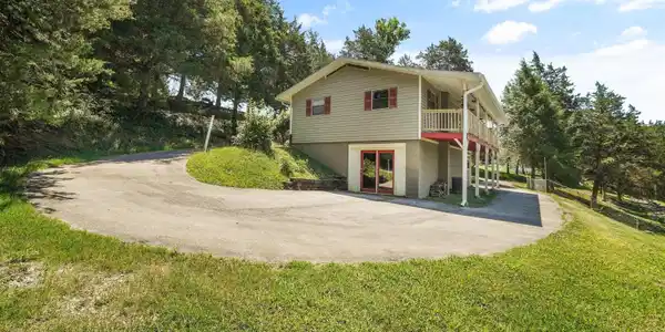 Image 4: 03-1420 Twin Oaks Rd 09