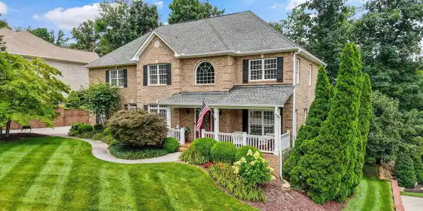 Image 2: 03-12600 Comblain Rd048