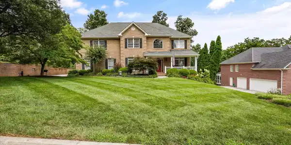 Image 3: 04-12600 Comblain Rd002