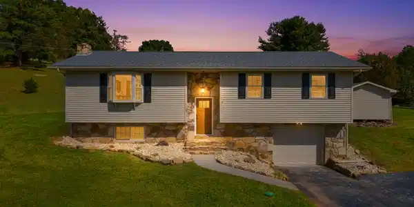 136 Cardwell Drive Drive