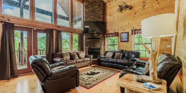 Image 2: 3-web-or-mls-_DSC3518-HDR