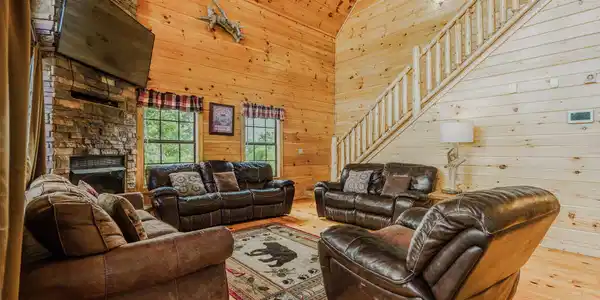 Image 4: 4-web-or-mls-_DSC3523-HDR