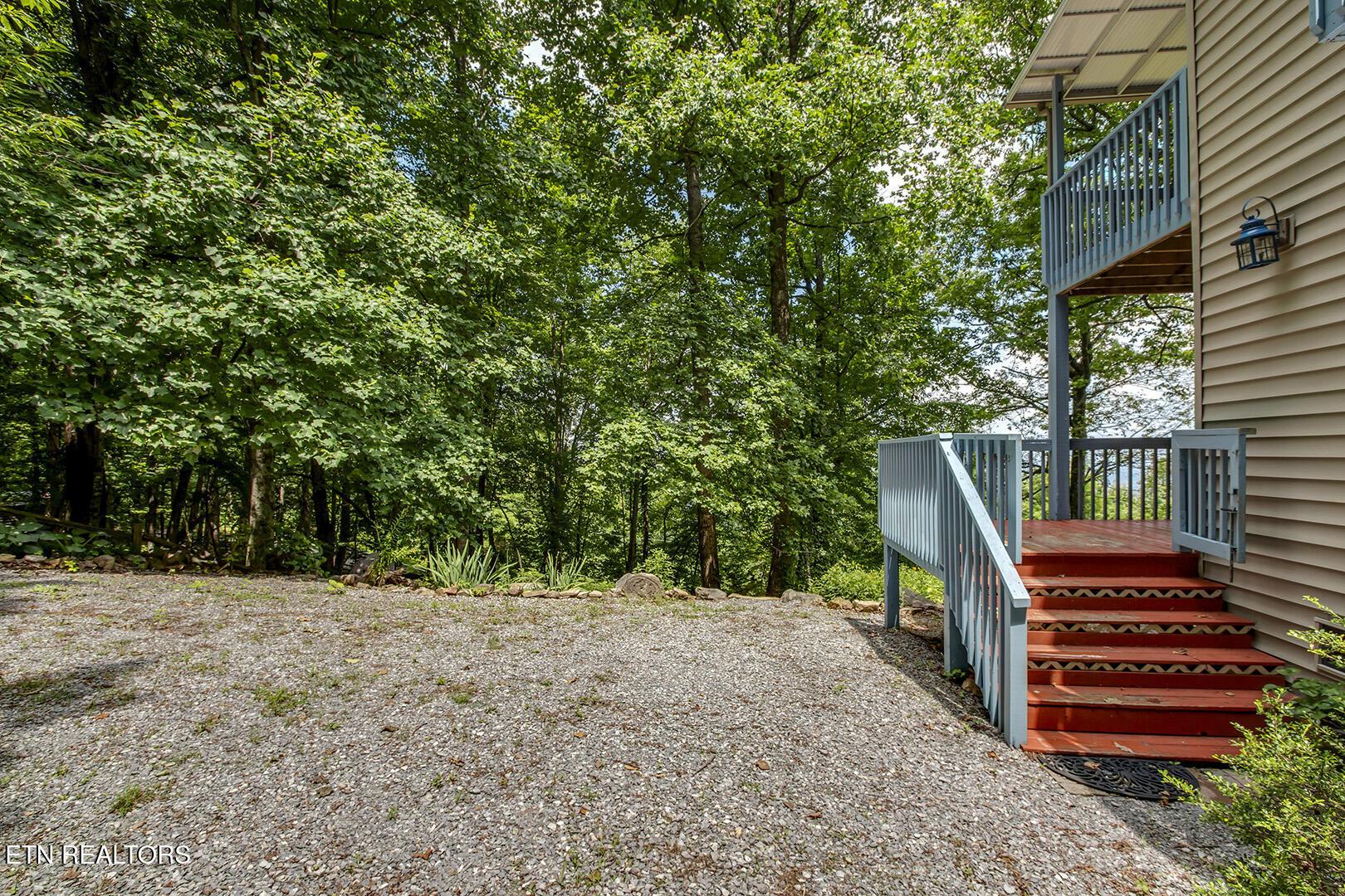 Image 3: 03_4171 Chilhowee Trail_FrontPorchAccess
