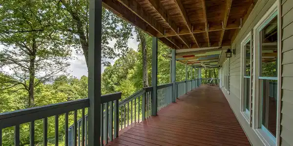 Image 4: 04_4171 Chilhowee Trail_FrontPorch01