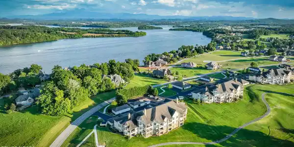 565 Rarity Bay Pkwy