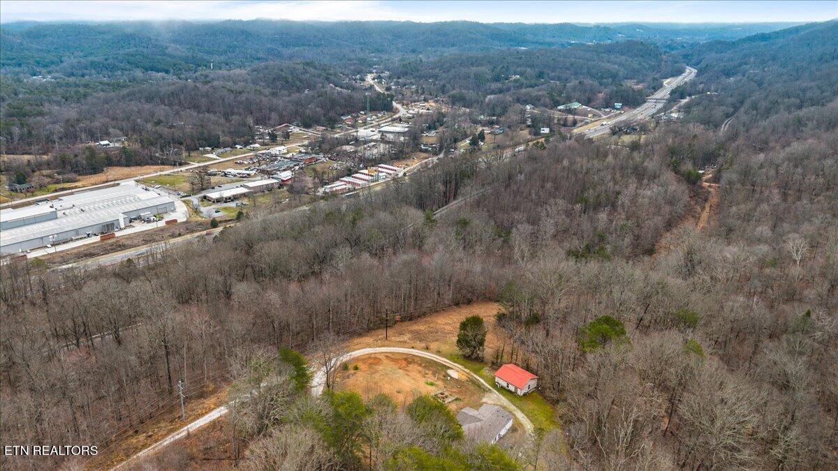 Image 4: 07-223 White Ln