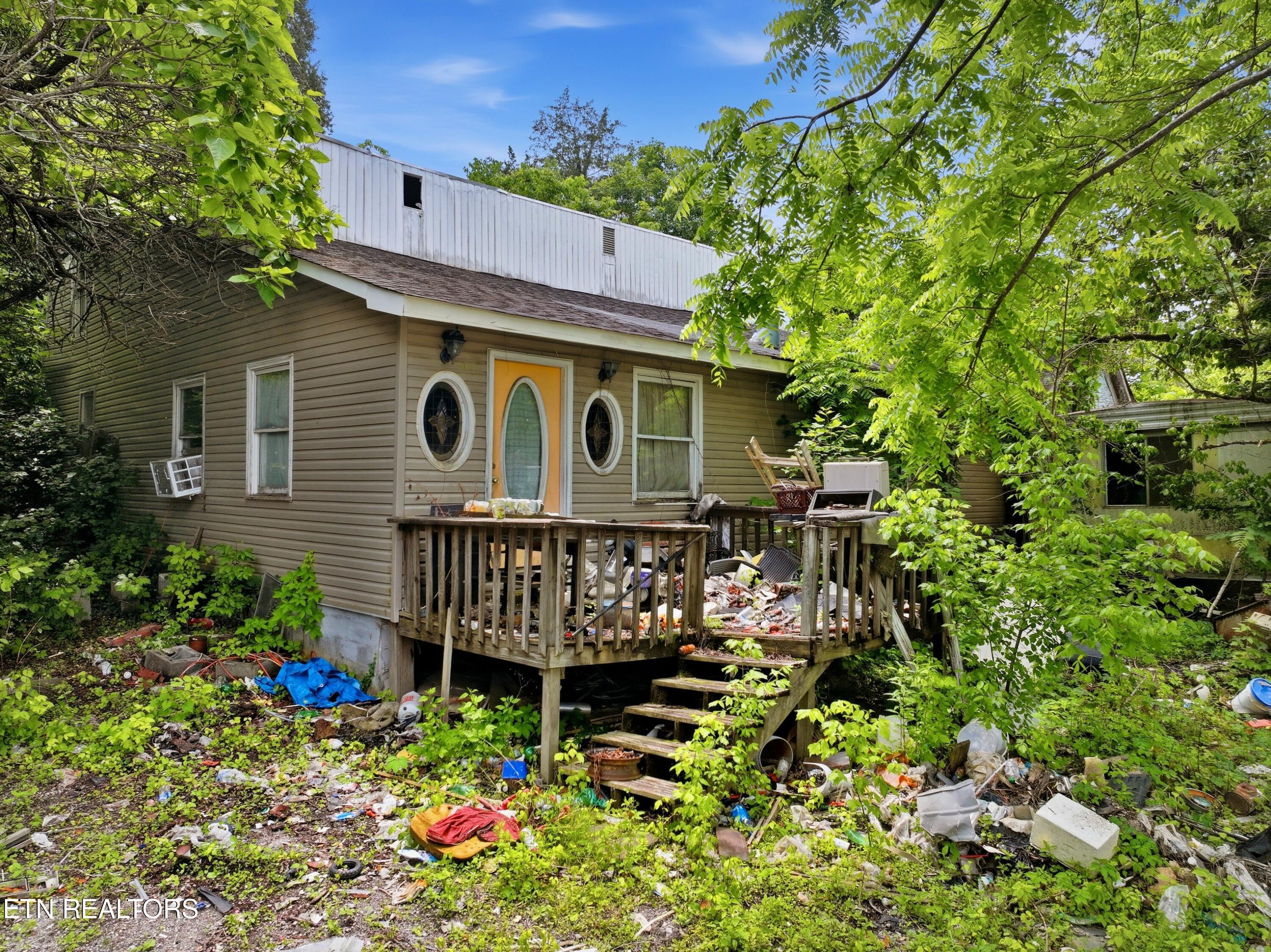 Image 4: 002-136ClinchViewLane-Washburn-TN-37888-