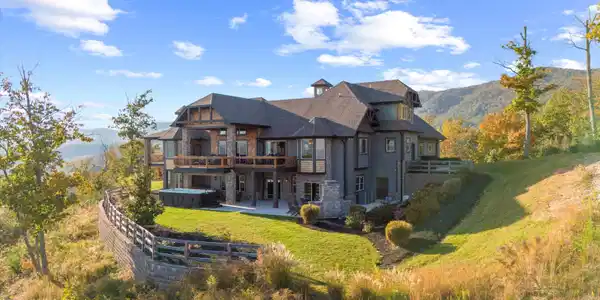 3113 Smoky Bluff Tr