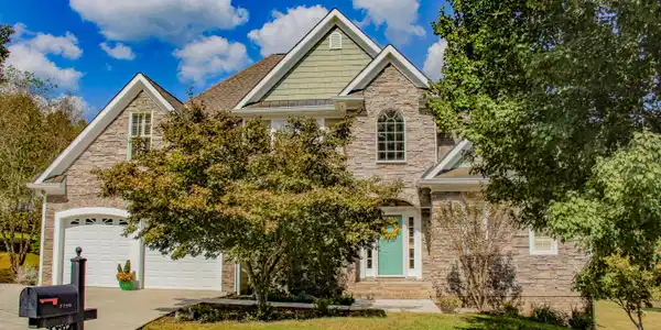 2750 Red Oak Drive Drive