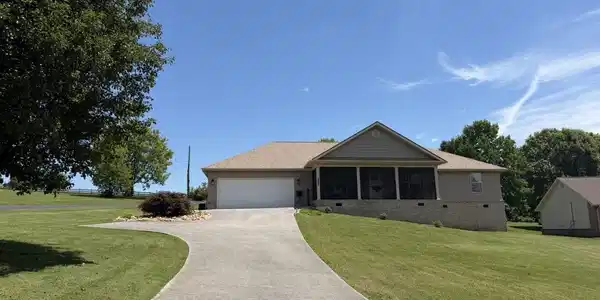 2449 Oakview Lane