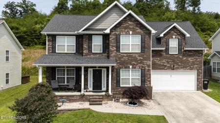 6135 Hollow View Lane