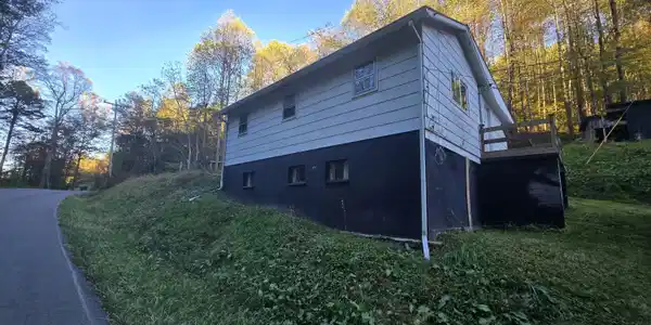 3427 Left Poor Valley Rd