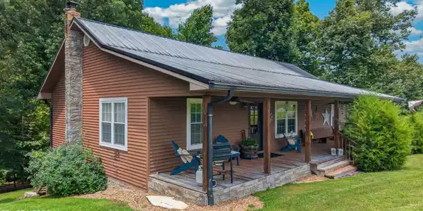 Image 4: 002-291WeepingCherryWay-Newport-TN-37821