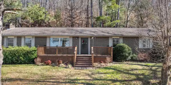 691 Barclay Lane