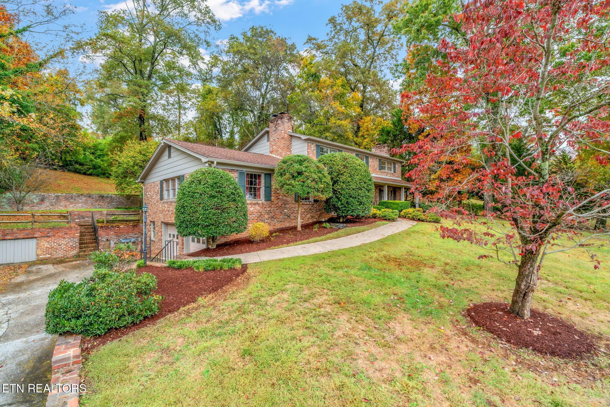Image 2: 1-web-or-mls-5411 Holston Hills Road-69