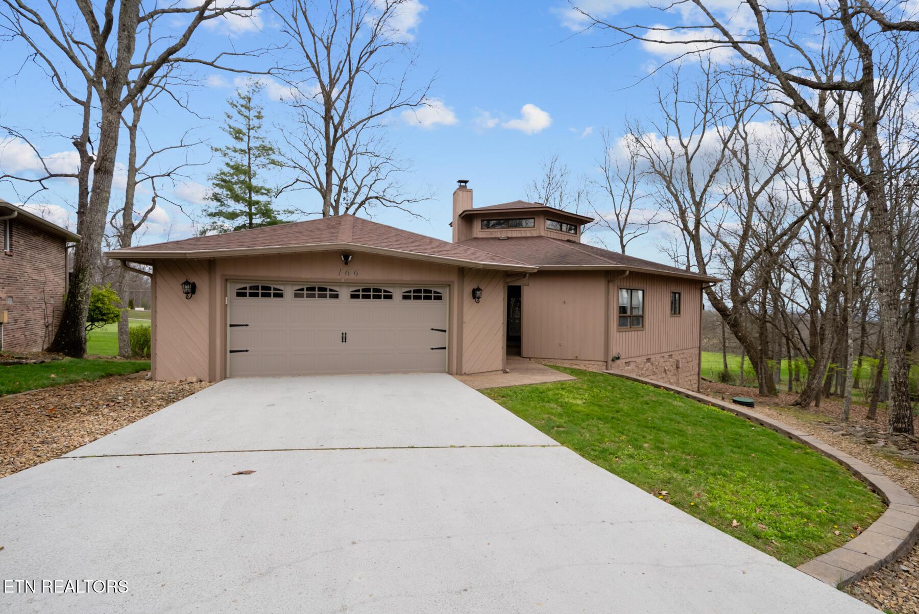 Image 2: 166 Baltusrol Road