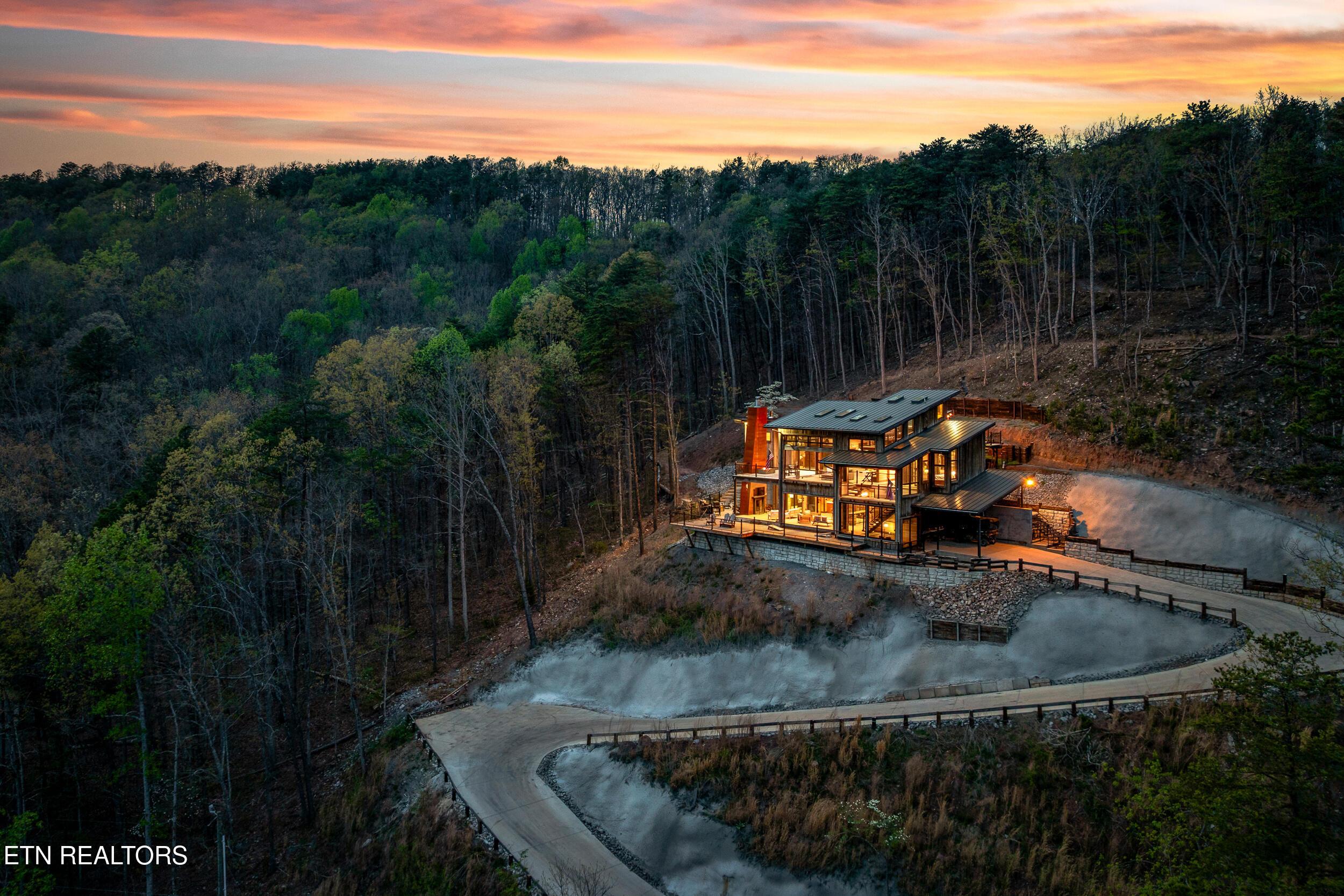 Image 2: 780 laurel lake cir-3