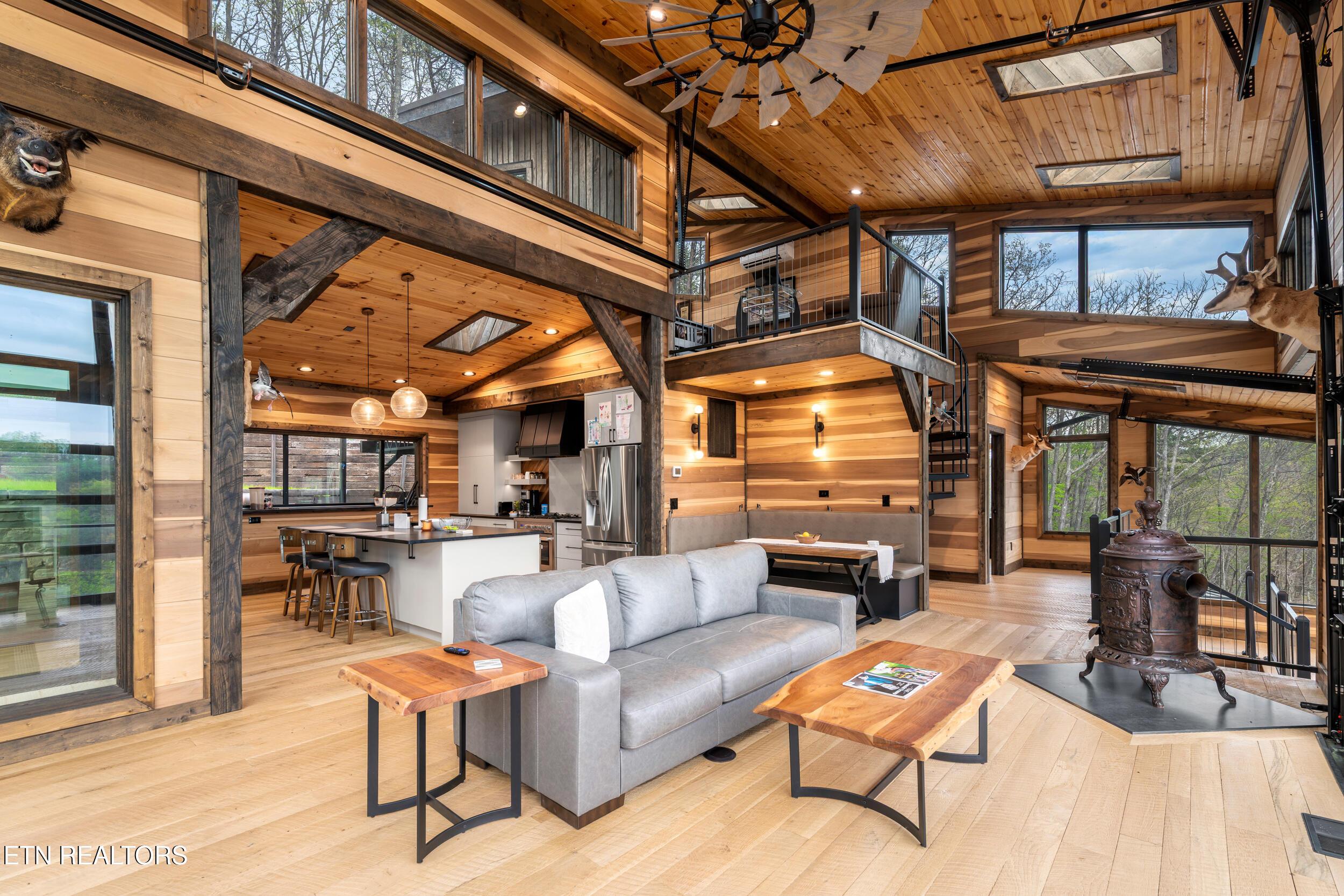 Image 4: 780 laurel lake cir-5