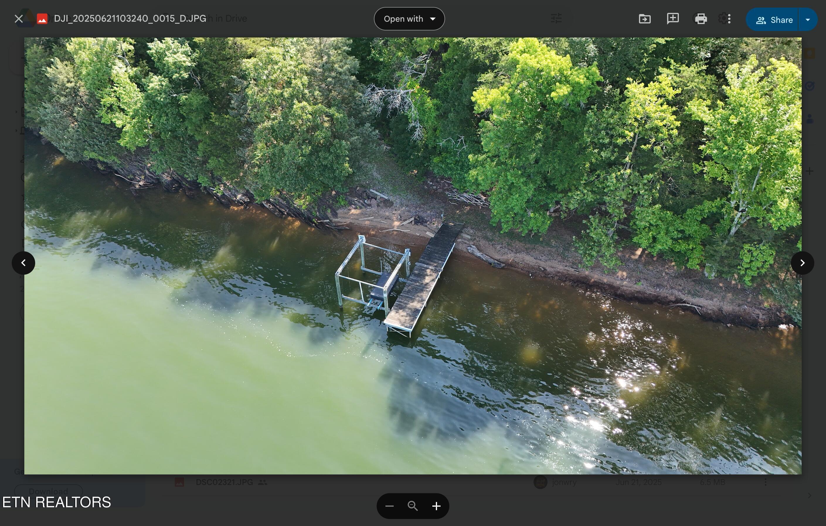 Image 2: 301 Chickamauga Point, Ten Mile, TN - Go