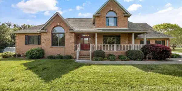 318 Hidden Cove Court