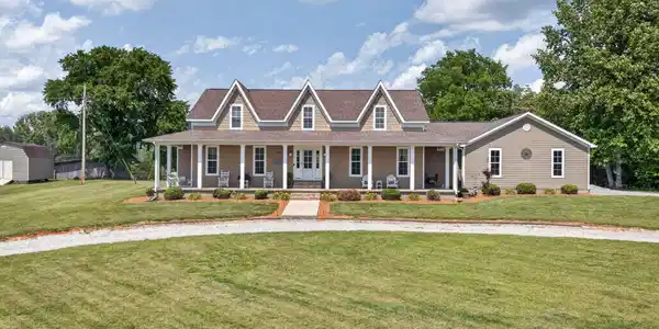 Image 2: 3-web-or-mls-1444 Cherry Creek Rd_011_TN