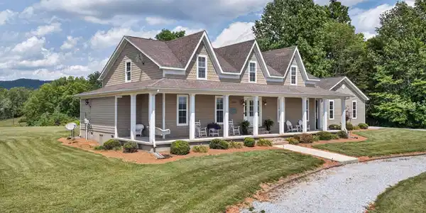 Image 4: 7-web-or-mls-1444 Cherry Creek Rd_031_TN