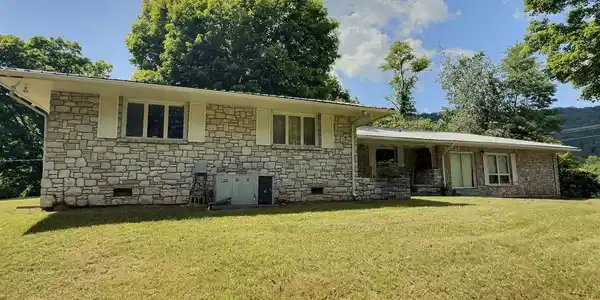 1206 Back Valley Rd