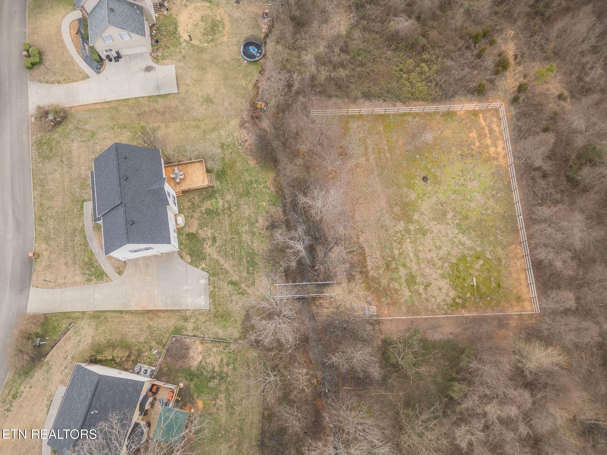 Image 2: wj2602252-1054