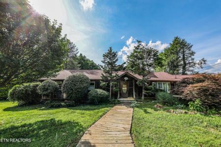 104 Ogden Circle