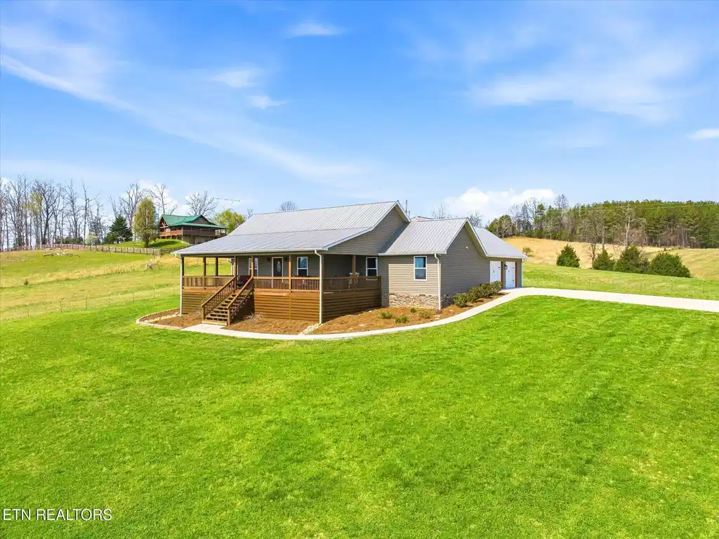 Image 1: 05-14000-Flatwoods-Rd-Sweetwater-TN-5