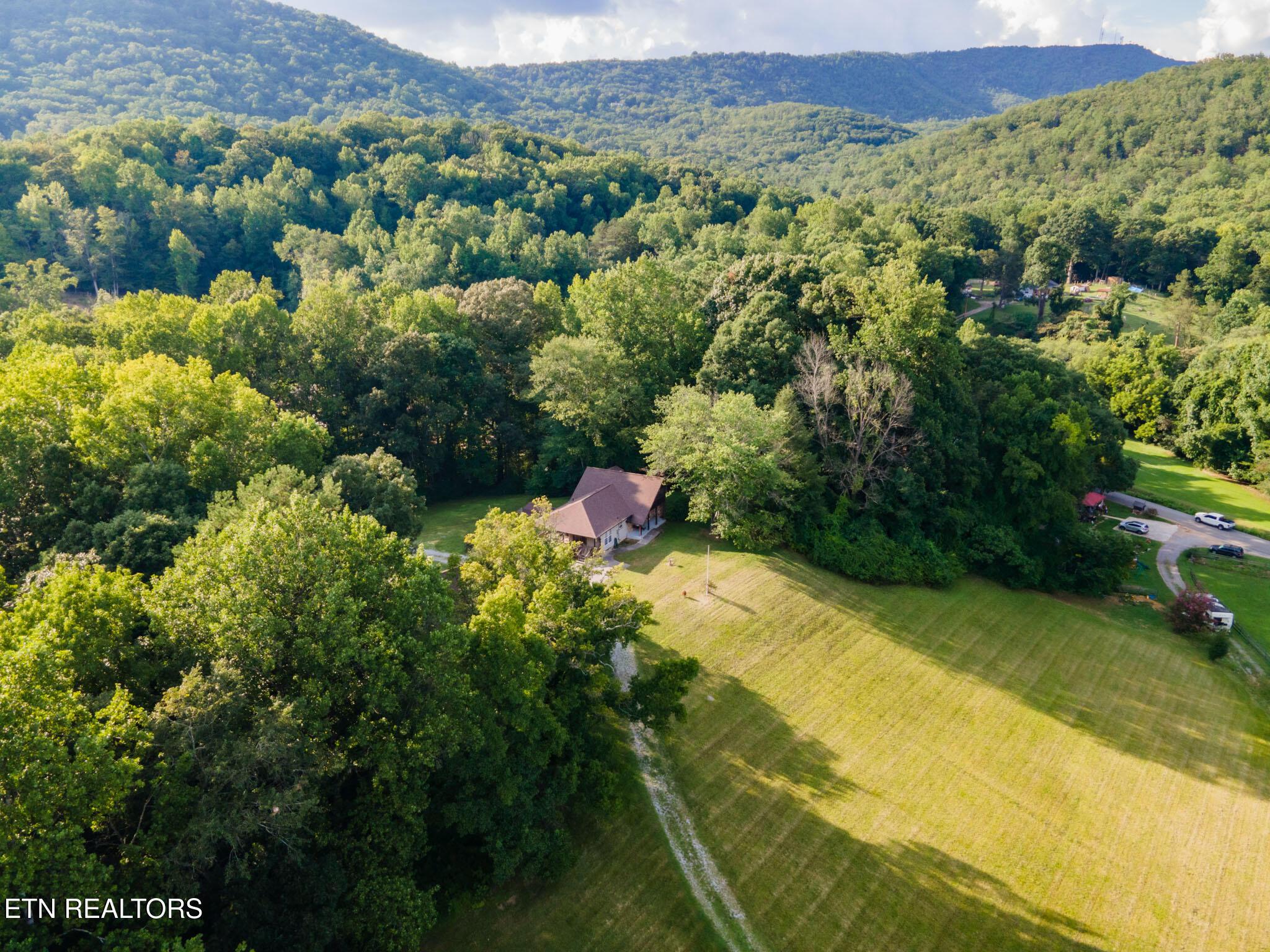 Image 3: MountainView_Rockwood-6