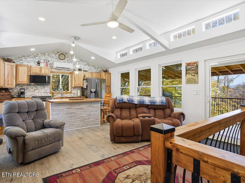 Image 4: Paradise Point - 39