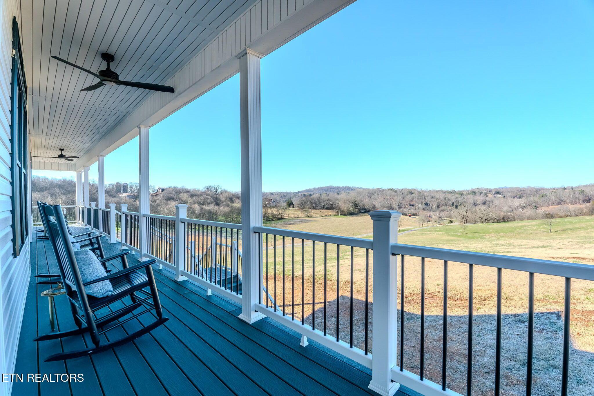 Image 4: 49-web-or-mls-_DSC5168-HDR