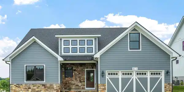 511 Simmons View Drive