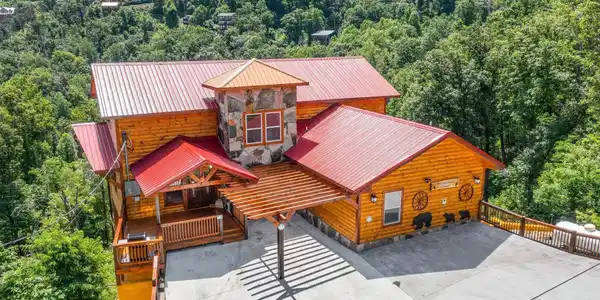 720 Pinecrest Drive
