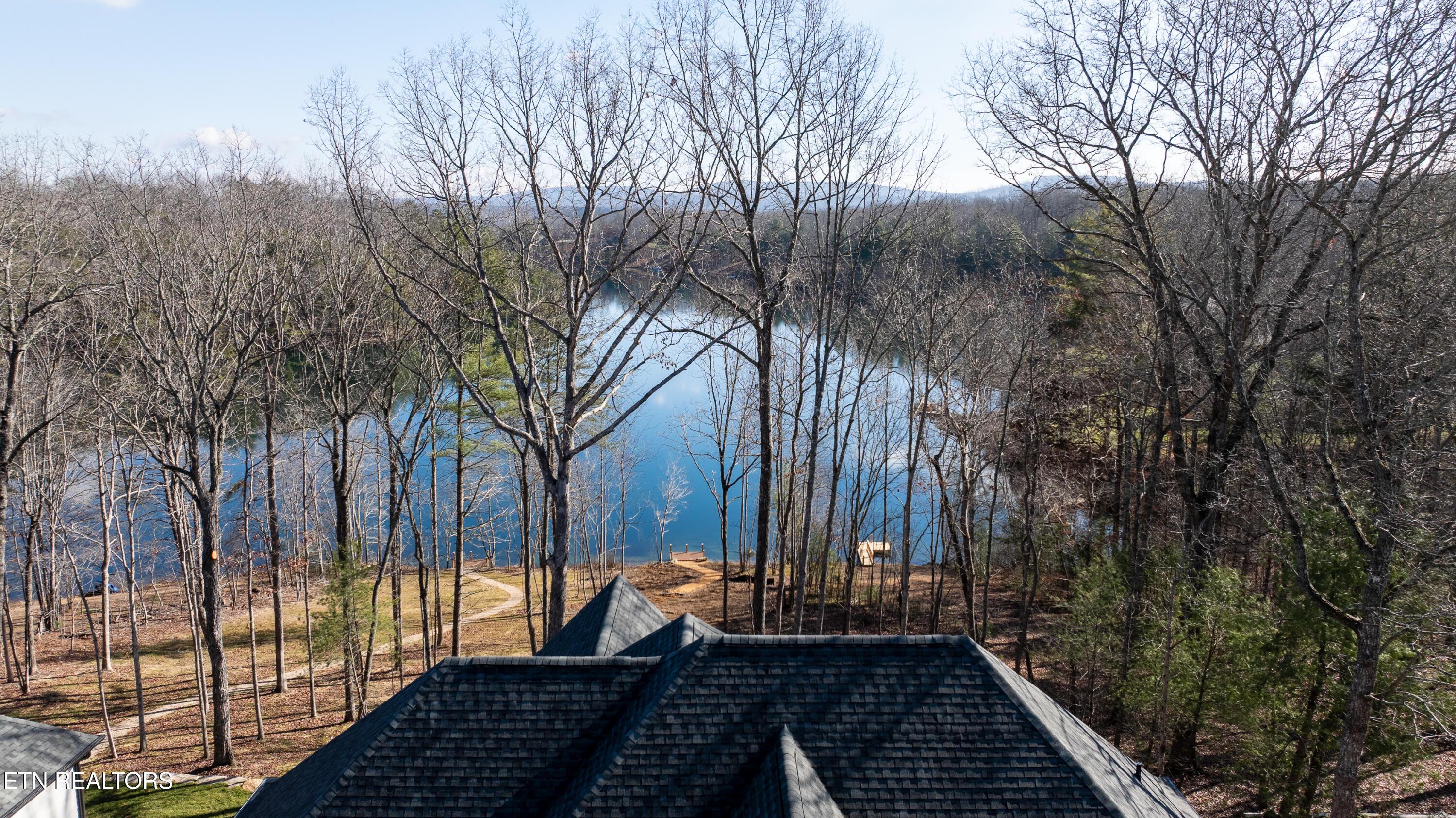 Image 4: 28 Hunterwood-01