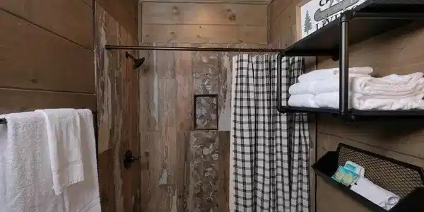 Image 4: Cabin 4