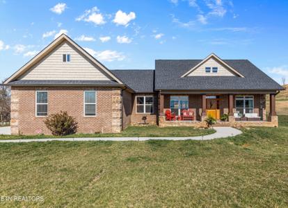 3749 Hillview Drive