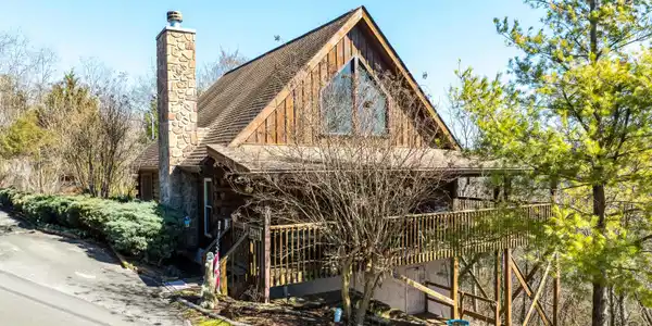 2044 Eagle Feather Drive
