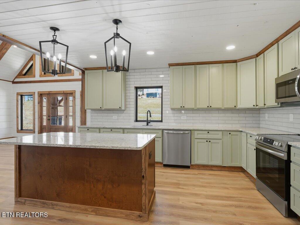 Image 4: 248 Cherokee Cv - 4