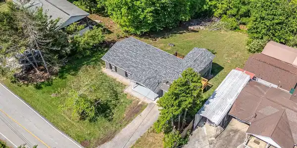 513 W Ridgecrest Drive