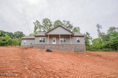 844 Pinebrooke Drive