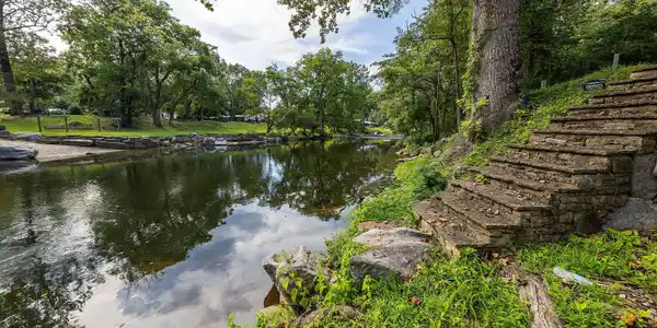 Image 2: stables creek