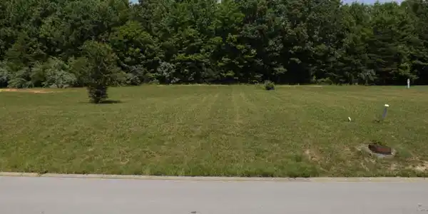 LOT 32 Cromwell St