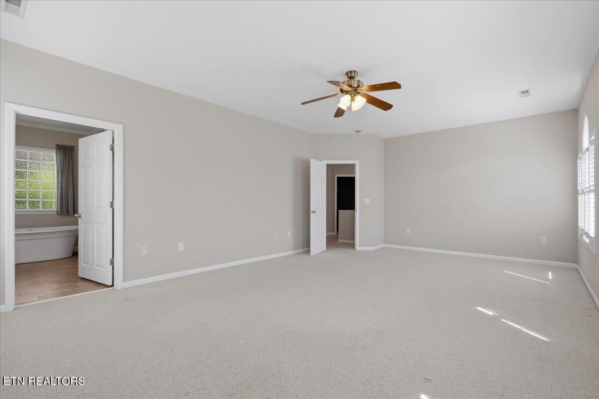 Image 4: Primary Suite