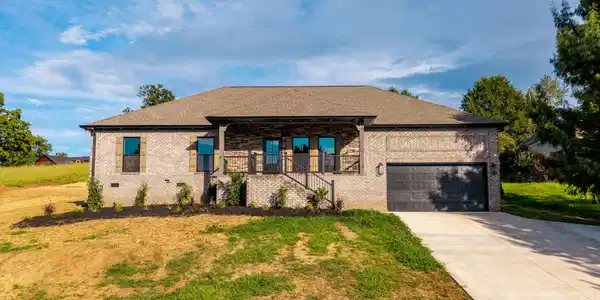 Image 2: New Construction Brick Home