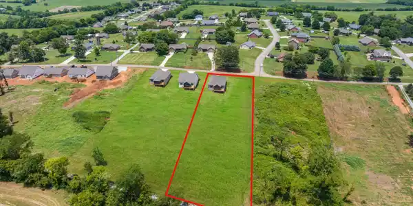 Image 4: 11-5109GregoryRd_EXT-11